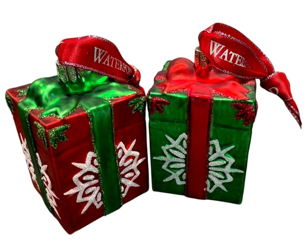 Waterford Holiday Heirlooms Glass Gift Box Christmas Ornaments Red Green Pair